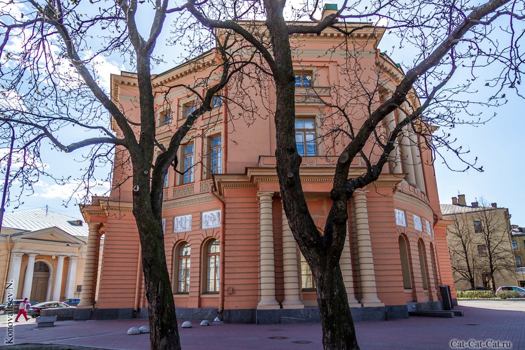 Здания Кордегардий Михайловского замка